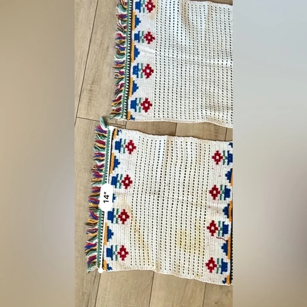 Vintage Crochet Set of 4 Placemats and Table Runner with Fringe and Flower Motif
